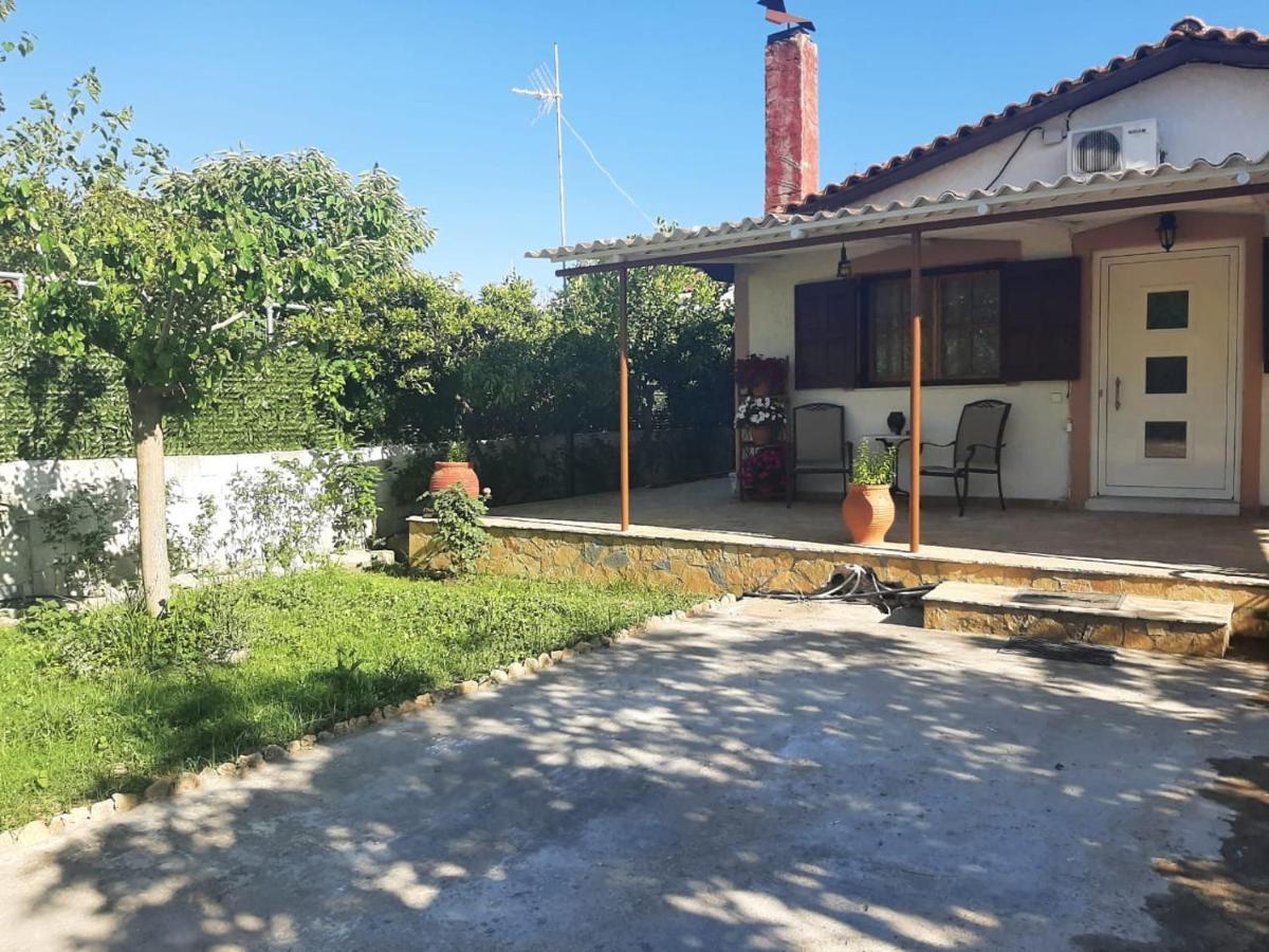 Tota'S Family House, 4 Min Walk To The Beach Levendokhorion Екстер'єр фото