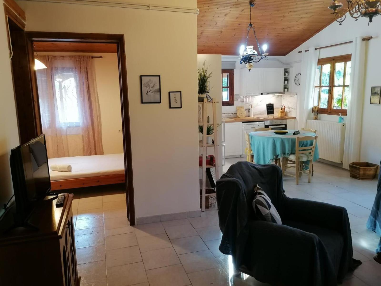 Tota'S Family House, 4 Min Walk To The Beach Levendokhorion Екстер'єр фото