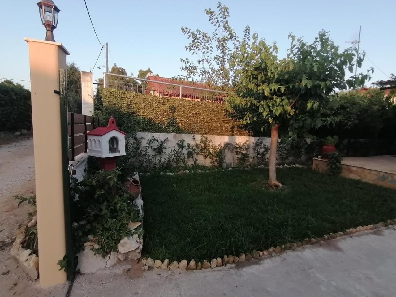 Tota'S Family House, 4 Min Walk To The Beach Levendokhorion Екстер'єр фото