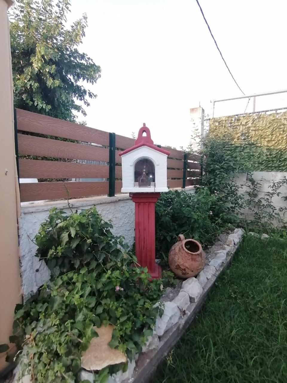 Tota'S Family House, 4 Min Walk To The Beach Levendokhorion Екстер'єр фото